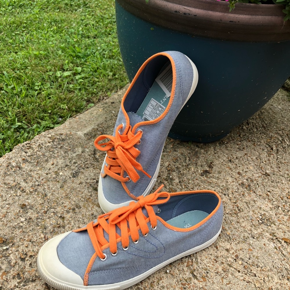 Tretorn, canvas (light blue), size 10 sneakers